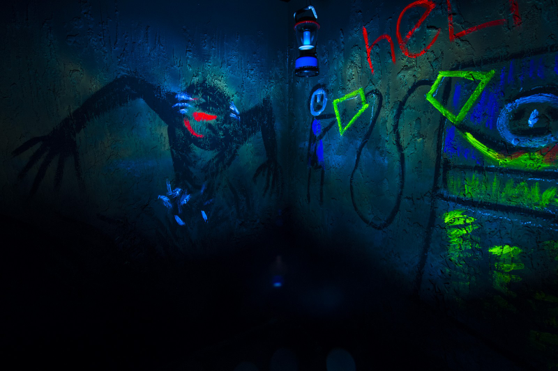 Illustration for article titled How Halloween Horror Nights Makes America's Scariest Haunted Houses